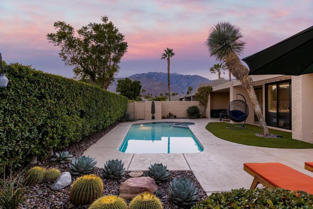 The Sunset House Pool & Spa Palm Springs Bagian luar foto
